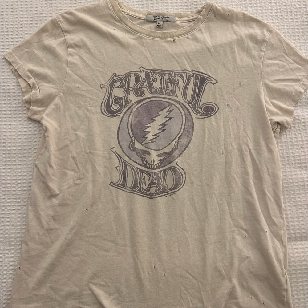South moon under T-shirt